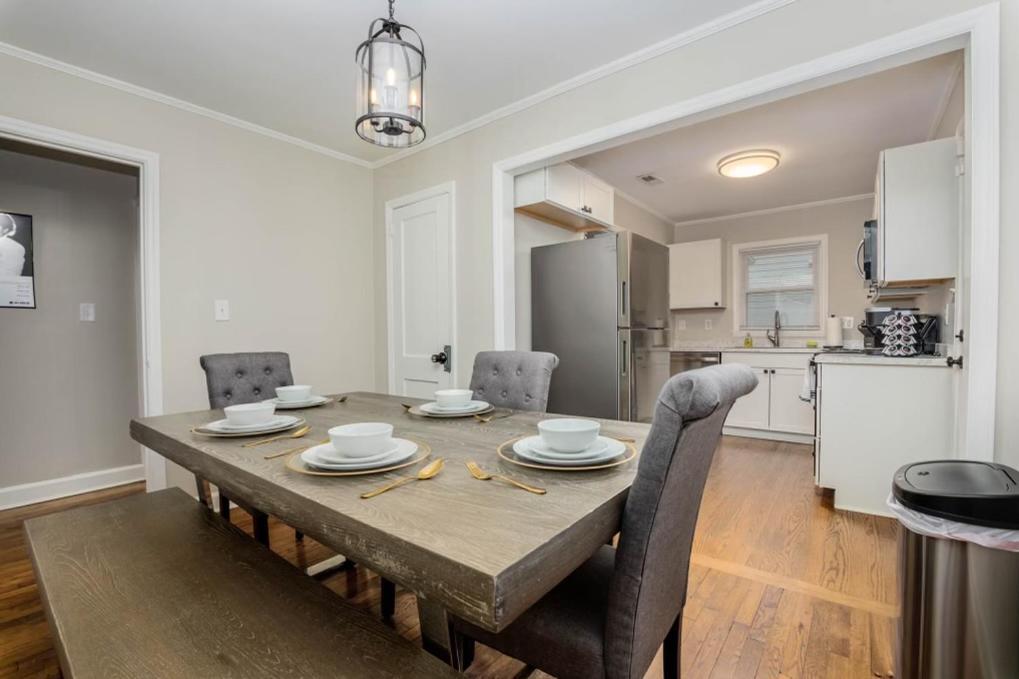 Apartamento Minutes Away From Downtown Area